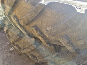 Kolesa John deere - 6