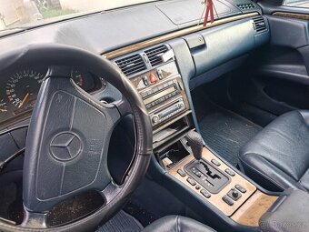 Mercedes E 210 300TD 130kw r.v.1998 - 6