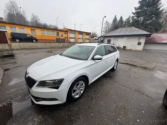 Škoda Superb 2018, 320 000 km, dobrý stav - 6