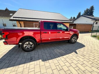 Predám Ford F-150 F150 Lightning 2024 - 6