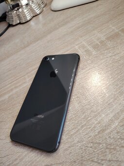 Apple iPhone 8 64gb dobrý stav - 6