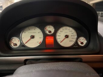 Peugeot 407 3.0 V6 - 6