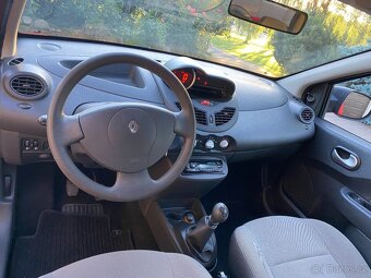 Renault TWINGO II 1.2i 8V 43kW 2011 model 2012 - 6
