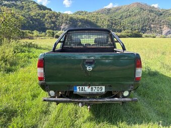 Nissan Navara(2009/2010) 2,5-98kw, double - 6