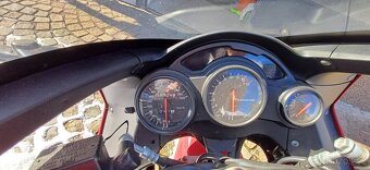 Suzuki RF 900R - 6