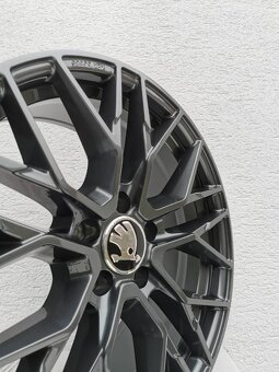 Škoda, Vw Carmani alu kola 7,5x17 ET45 5X112 - 6