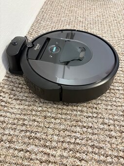 iRobot Roomba i7 - top stav, záruka 1 rok, nové díly - 6