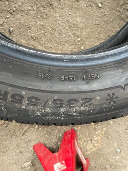 235/55/19 Dunlop zimni M+S - 6