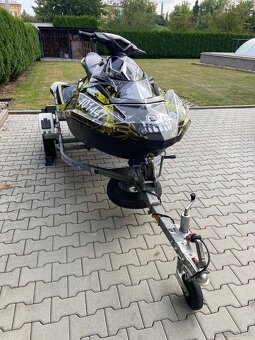VODNÍ SKÚTR SEA DOO SPARK 3UP - 6