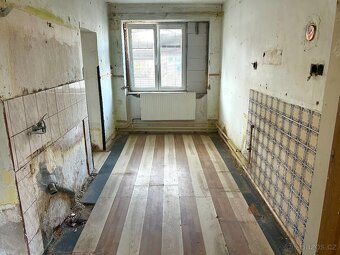 Prodej rodinného domu s garáží 128 m², Podivín pozemek 297m² - 6