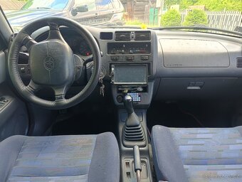 Toyota RAV4 - 6