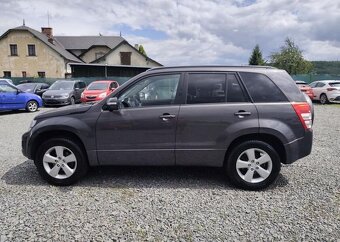Suzuki Grand Vitara 2.4i 4x4 Tažné, Výhřev. Sed. benzín - 6