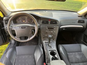Volvo V 70 II 2,4i rok 2001 103 kw automat - 6