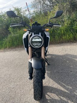 Honda CB 125 R Neo Sports Café 2021 - 6