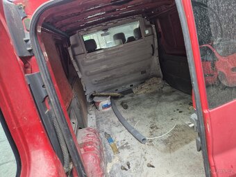 OPEL VIVARO 1.9dci (náhradní díly) - 6
