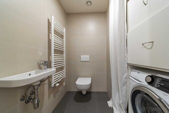 Pokoj s trvalým pobytem — Praha 5, Hlaváčkova 1334/19 - 6