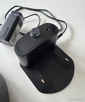 Robotický vysavač Roomba i7 + HEPA filtr - 6