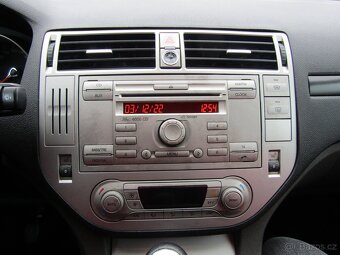 Ford Kuga 2.0TDCi ,  100 kW nafta, 2010 - 6