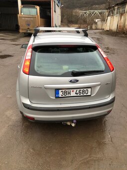 Ford fokus 1.6 - 6
