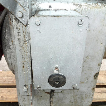 Bruska kotoučová na nože a sekáče - 6