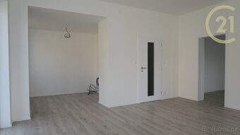Svitavy, Říční 2kk, předzahrádka, slunný, sklep, parkovac... - 6