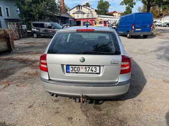Škoda octavia 2.0 fsi 110kw 4x4 - 6