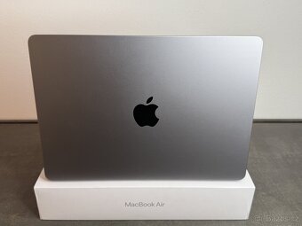 Macbook Air 13'' 2022 / M2 / 8GB / 256GB SSD - 6