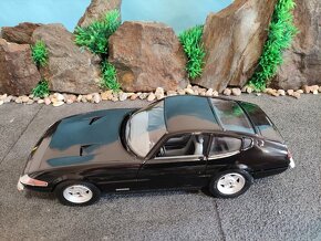 prodám model 1:18 ferrari 365GTB/4 - 6