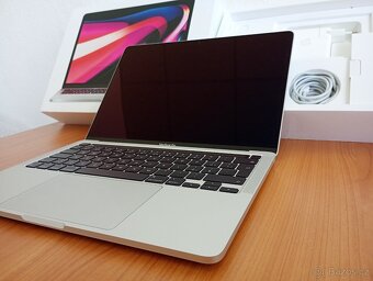 MacBook PRO 13 palců M1 chip 8 RAM 256 SSD NOVÝ 14cyklů - 6