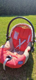 Autosedačka Chicco, pro děti 0 až 9 kg - 6