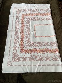 Prodám zachovalé starší ubrusy. Levně - 6