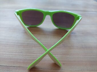 Zánovní sluneční brýle zeleno-bílé, unisex = pánské i dámské - 6