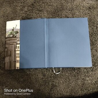 Kniha- Sídlo České národní banky v Praze vydání v roce 2022 - 6