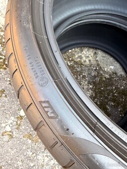 Pneu Pirelli P Zero 265/35 R20 - 6