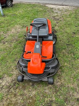 Prodám traktor husgvarna - 6