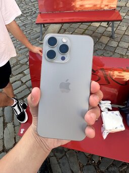 iPhone 15 Pro Max 256 GB – zablokovaný iCloud, na díly - 6