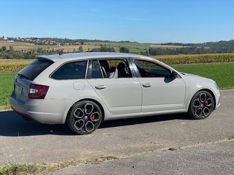 ŠKODA OCTAVIA RS 245 - 6
