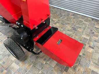 Motorový štěpkovač a drtič dřeva ATHOS 1007D - 6