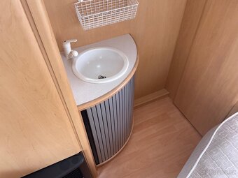 Delta Euroliner 440, 4 osoby, bojler, stan, fr.postel - 6