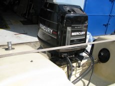 MOTOROVY ČLUN MERCURY MOTOR A NOVY PODVAL - 6