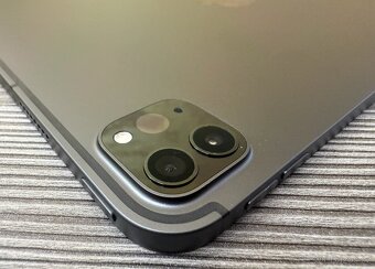 Apple iPad Pro 11" 2021 M1 256GB Cellular šedý - 6