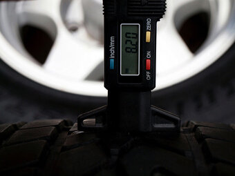 15" 6x139,7 EXCENTRIC 275/60R15 LEŠTĚNÉ CHEVY DODGE - 6