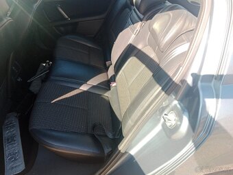 Prodám Peugeot 407 2.2i 120kw r.v.2006 - 6