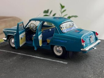 1:18 VOLGA GAZ 21R - Tyrkysová - IST Models - 6
