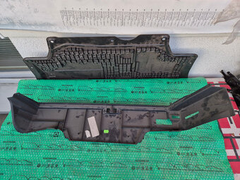 panel plata levý černý Škoda Forman od 01/93 116770743 - 6