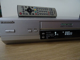 Špičkový videorekordér PANASONIC NV-HV61, 6 hlav,Hifi Stereo - 6