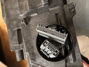 Světlomety Volvo v60 - 6