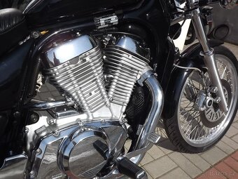 Suzuki VS 600 Intruder - 6