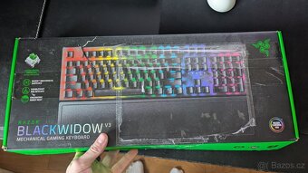 Razer BlackWidow V3 (Green switch, green keycapy) - 6