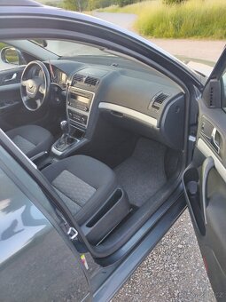 Škoda Octavia 2 1.6 tdi 77kw - 2011 - 6